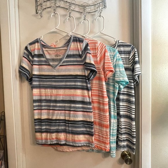 Sonoma Tops - Sonoma t shirt bundle of 4
